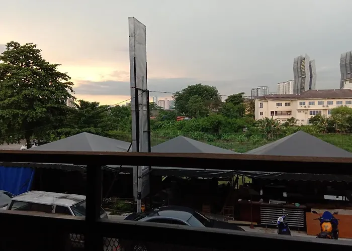 Bunker Hotel & Restaurant Kuala Lumpur